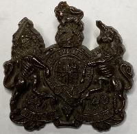 WW2 British General Service Plastic Economy Cap Badge     