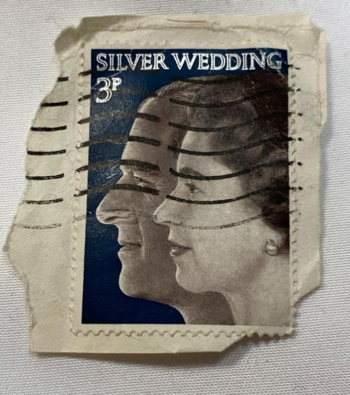 Queen Elizabeth 1972 Silver Wedding 3p Stamp