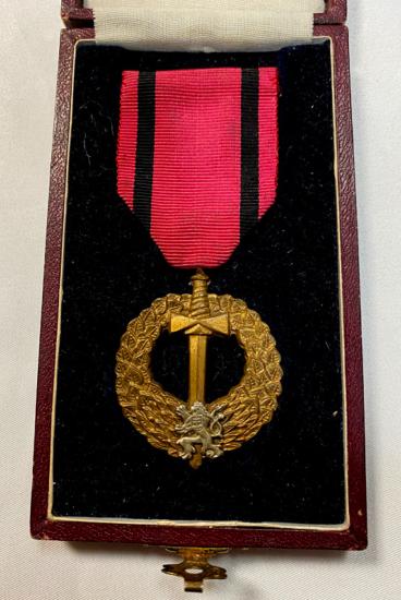 Czechoslovakian Cased Medal Of Army Abroad 1939-45