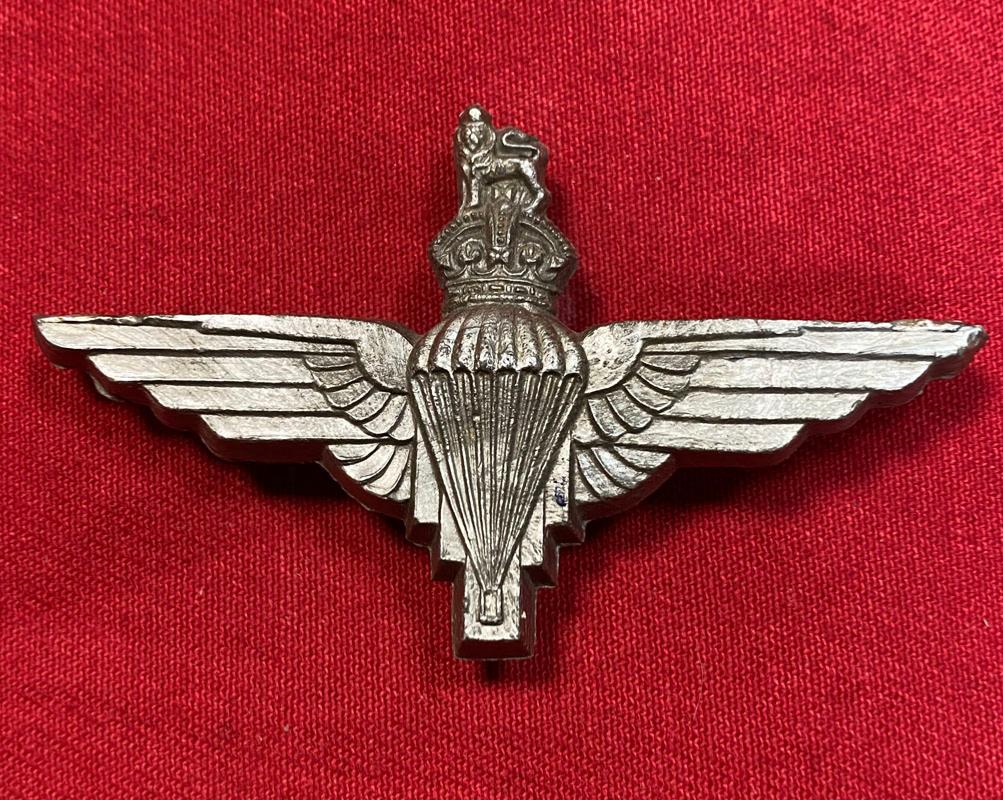 WW2 British Parachute Regiment Economy Cap Badge